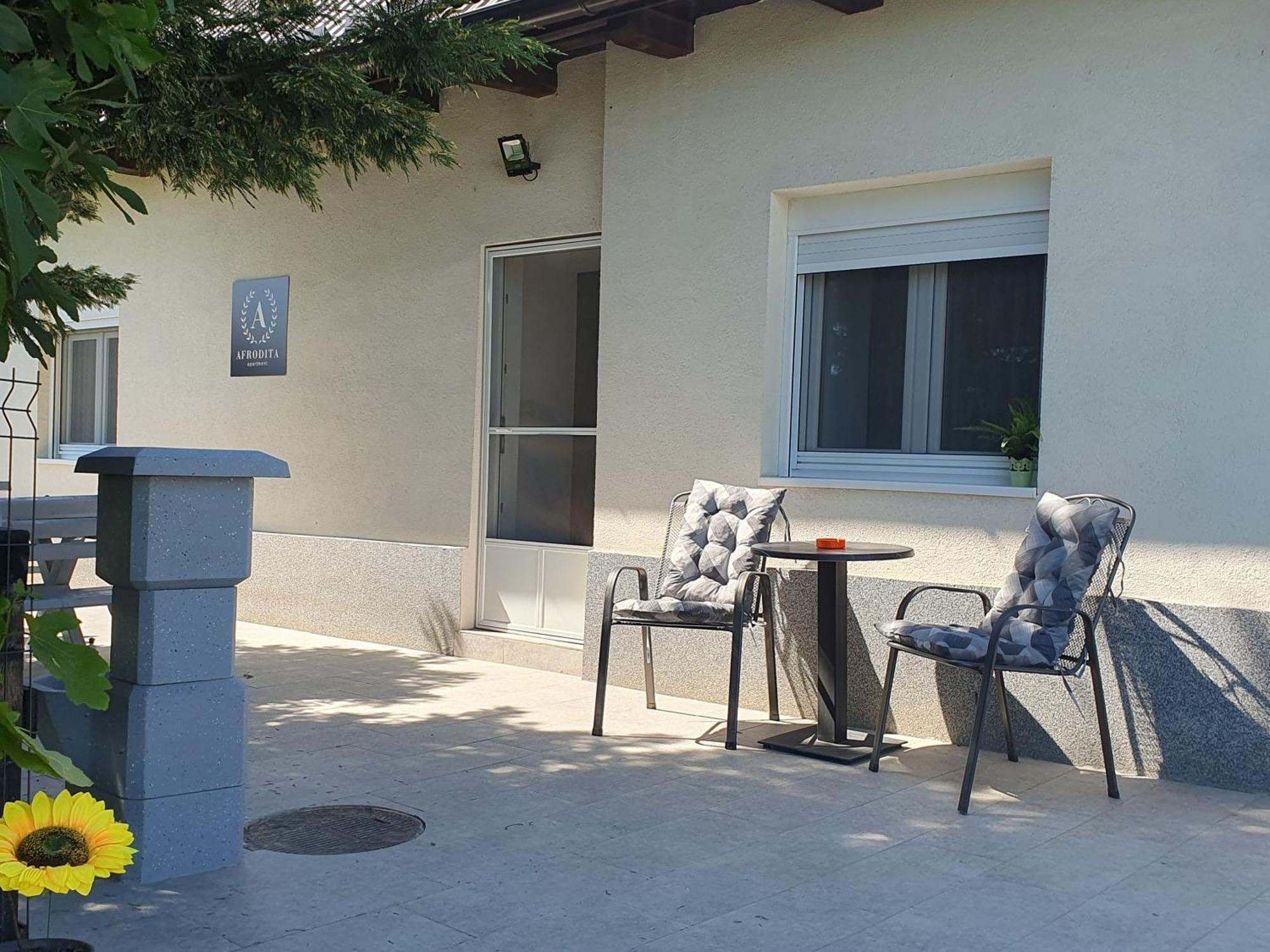 Afrodita Apartment Vrdnik Luaran gambar