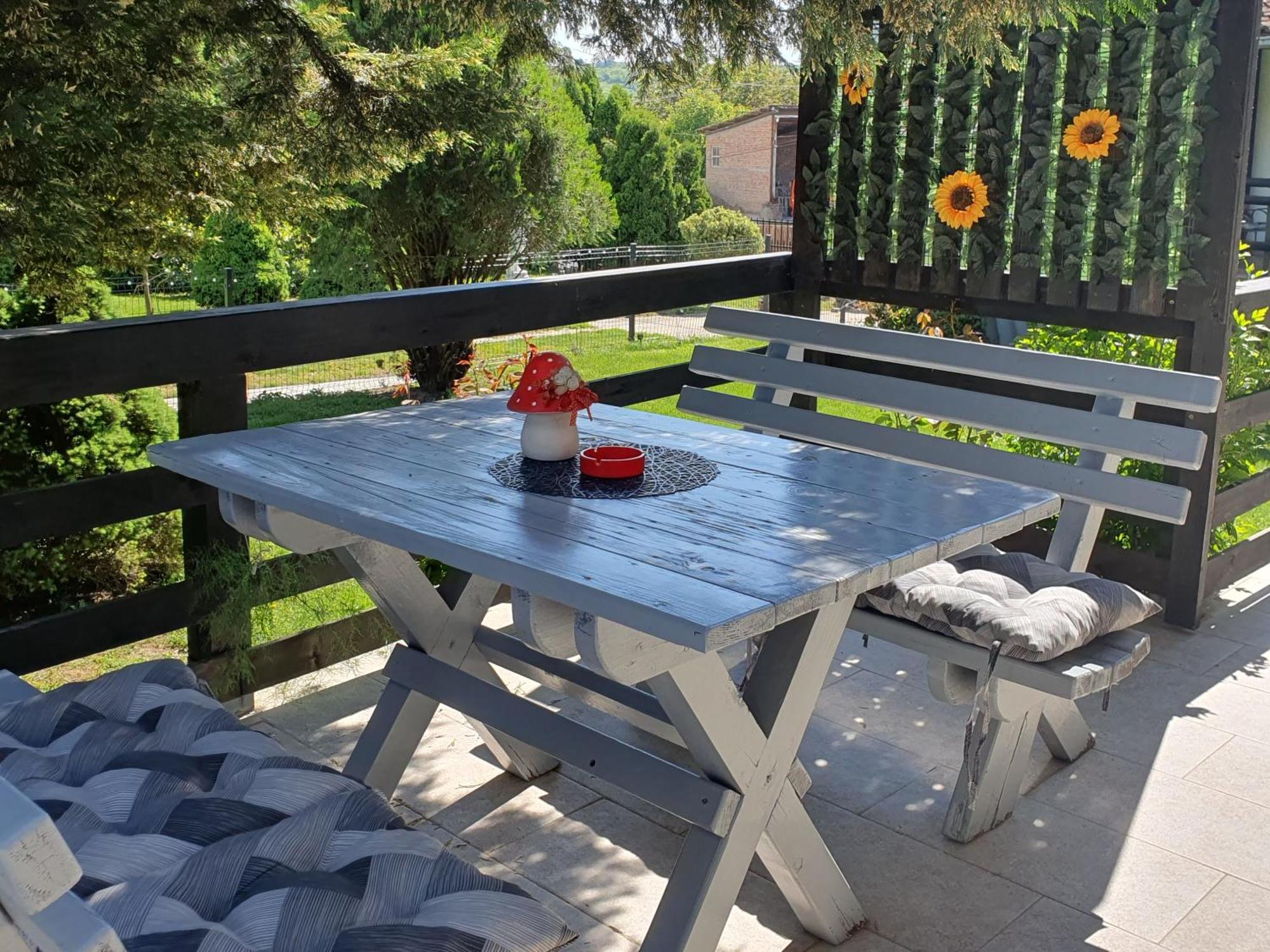 Afrodita Apartment Vrdnik Luaran gambar